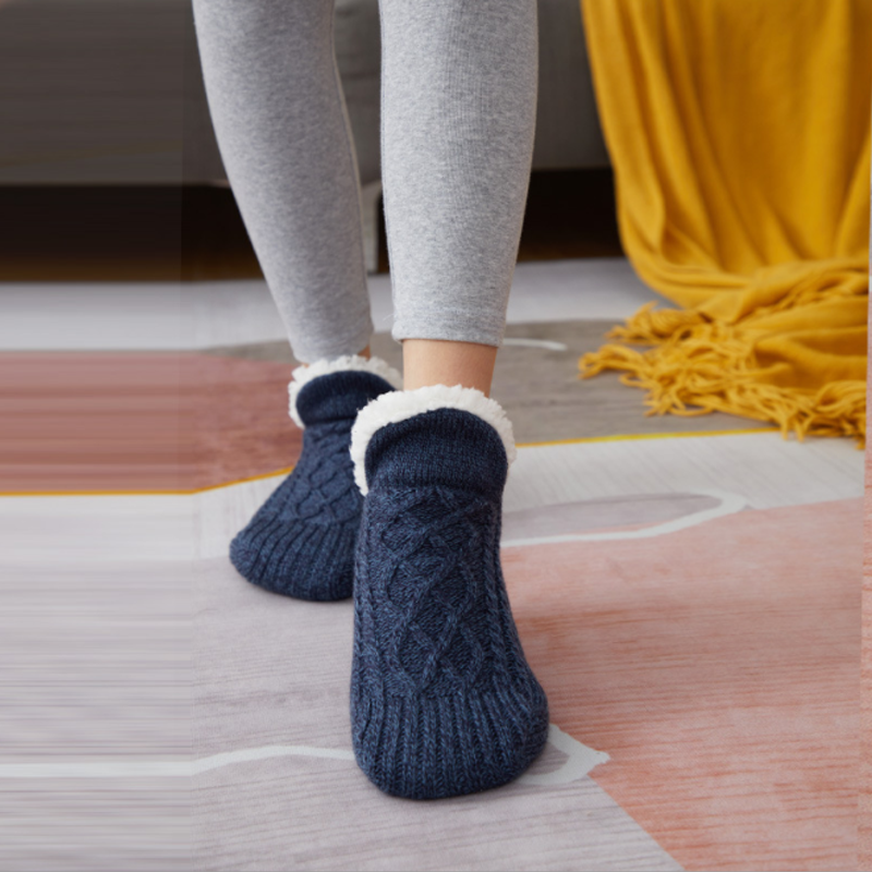 WärmeElegance - Flauschige Hausschuh-Socken | 50% RABATT