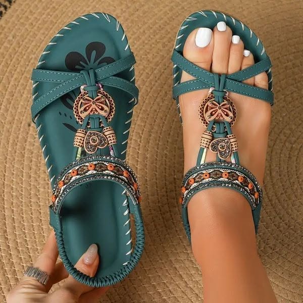 Neue Sandalen im Bohème-Stil