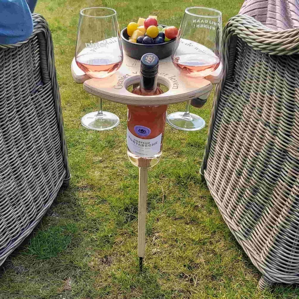 Vino™ - Faltbarer Picknicktisch mit Weinhalterung | 50% RABATT