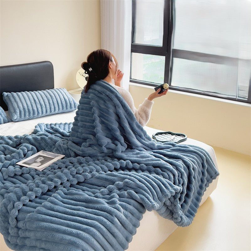 CosyLuxe – Kuscheldecke aus dickem Kaninchenplüsch & Milchsamt (inkl. 2 Kissenbezüge)