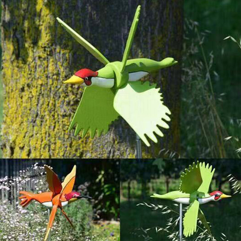 Windmühle mit Möwe als Gartendekoration