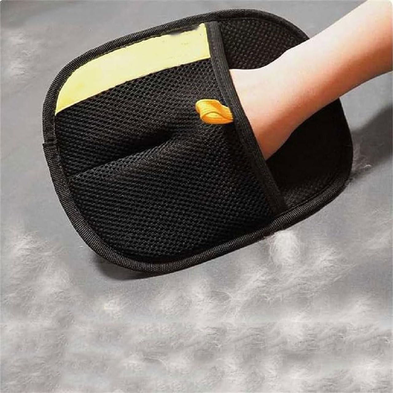GroomyGlove – Antistatischer Handschuh zur Tierhaarentfernung | 1+2 GRATIS