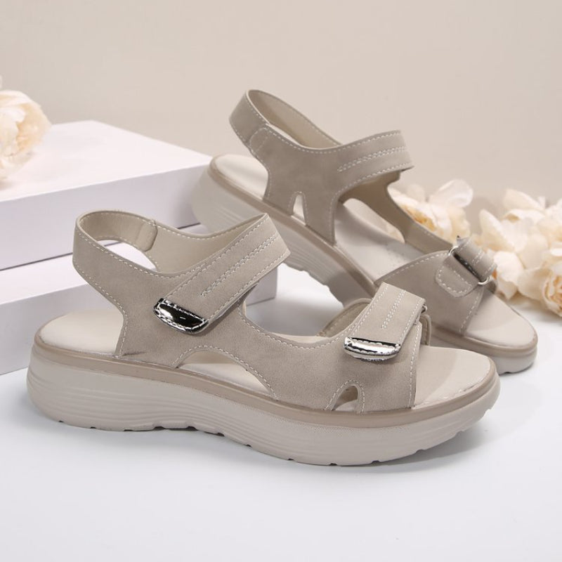 SunStyle - Damensandalen mit Keilabsatz | 50% Rabatt