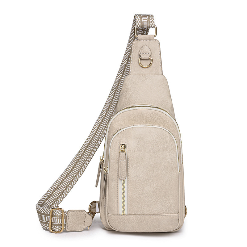 EleganzBag – Modische Damen-Lederschultertasche