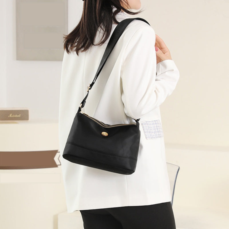 UrbanEase – Minimalistische Nylon-Umhängetasche