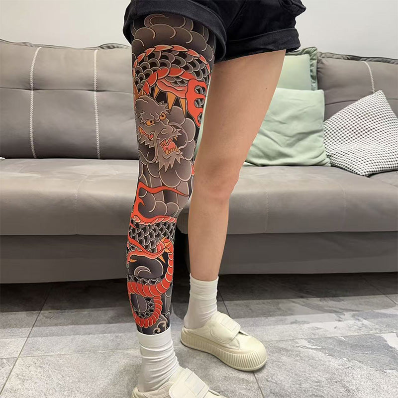 InkyLeg™ – Dehnbarer Bein-Cuff mit Tattoo-Print | 1+1 GRATIS