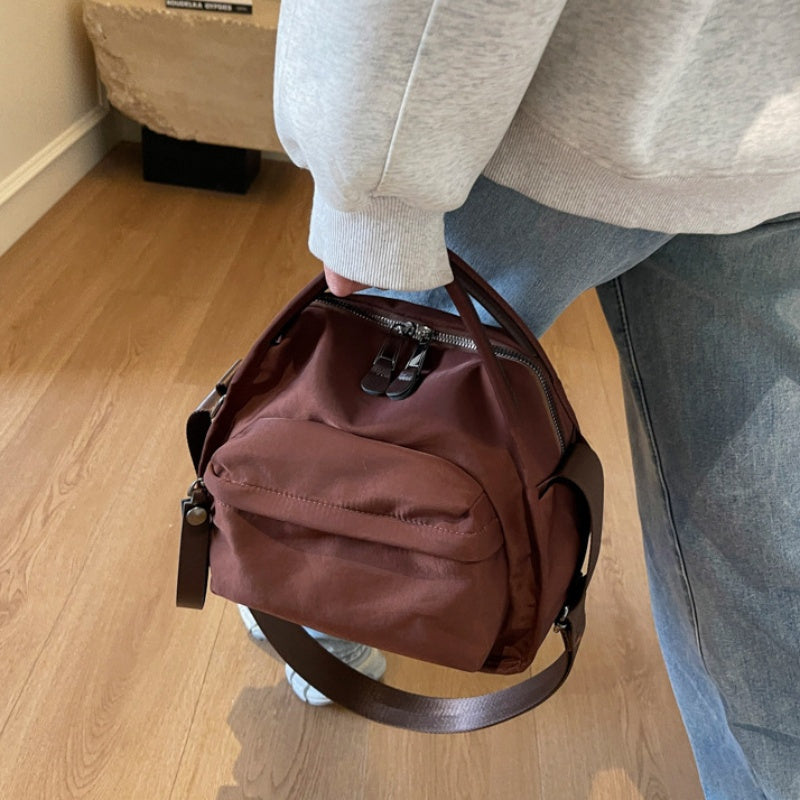 NylonEase – Leichte Schultertasche für Damen