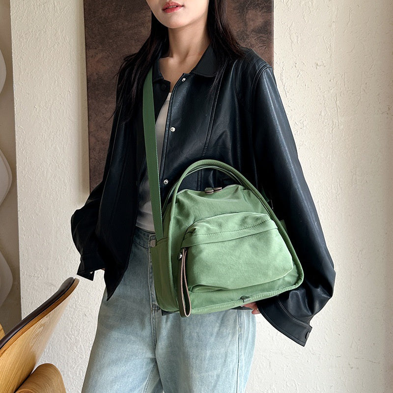 NylonEase – Leichte Schultertasche für Damen