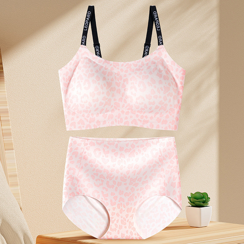 Isabella – Nahtloses Leoparden-Set