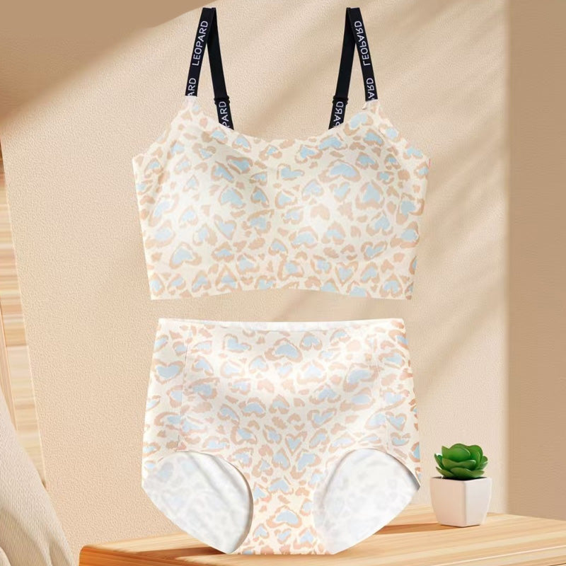 Isabella – Nahtloses Leoparden-Set