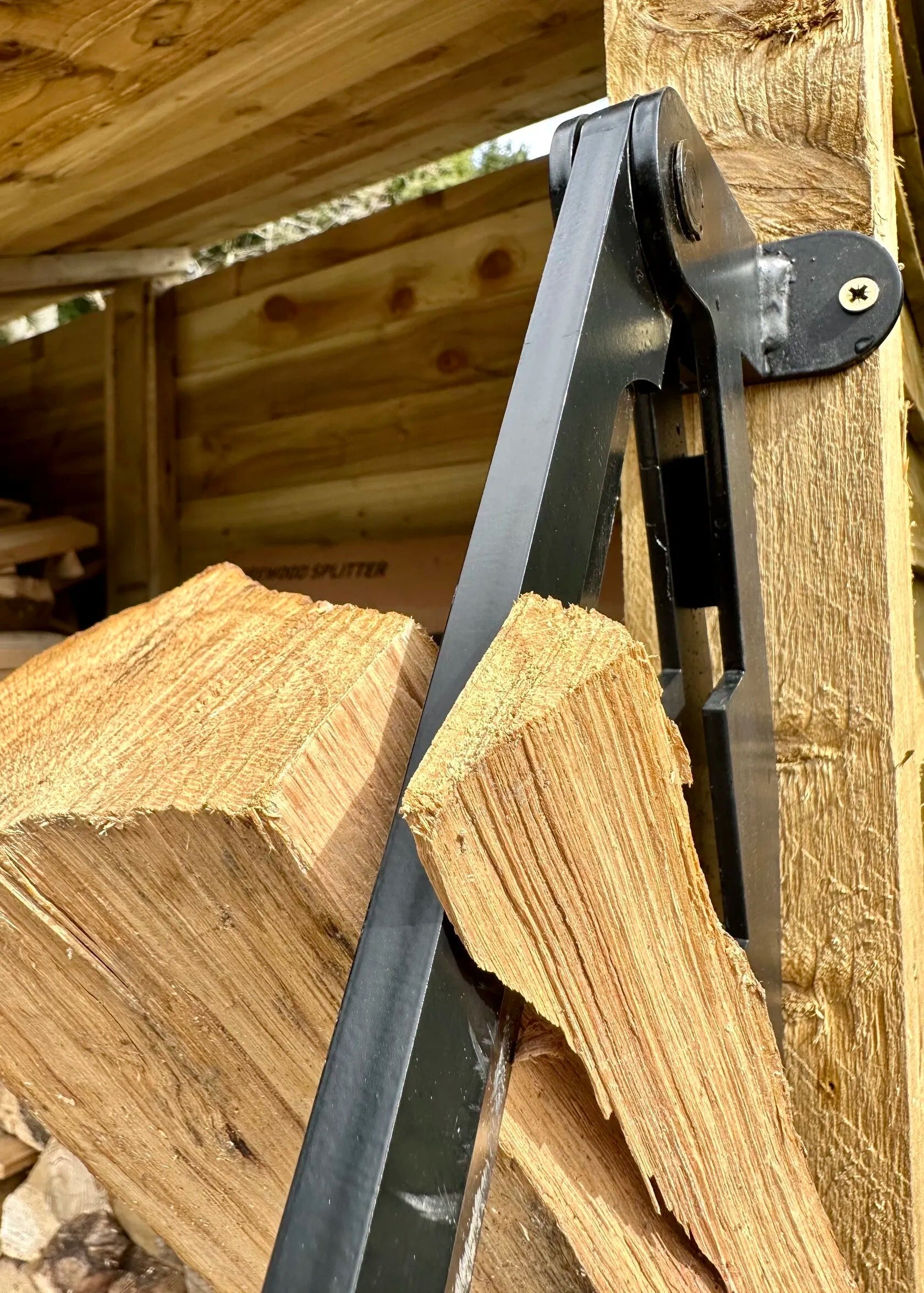 SplitWood™ Wandmontierter Holzspalter | 50% Rabatt